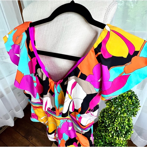 Trina Turk Gemini Ruffle One Piece Size 6 - Picture 9 of 16